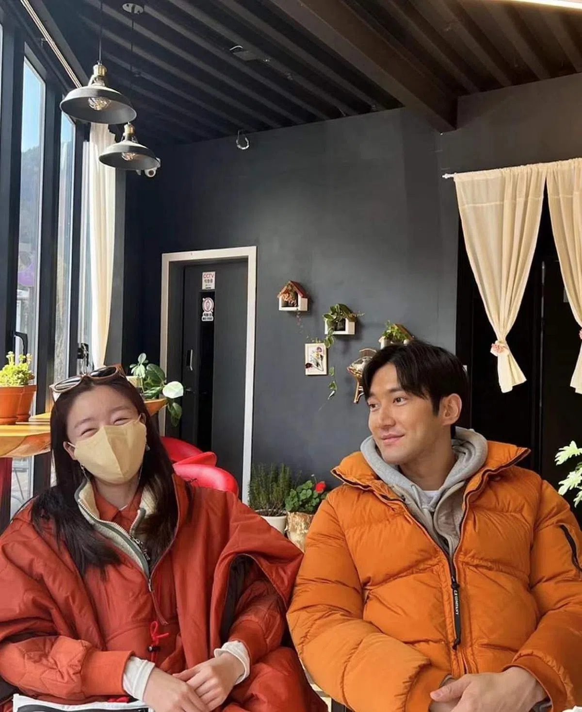 始源和韩善伙都是偶像团体出身。（图/IG） 