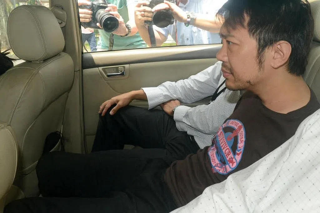 中国籍前导游杨寅刑满逐出境 富婆：庆幸他终于离开