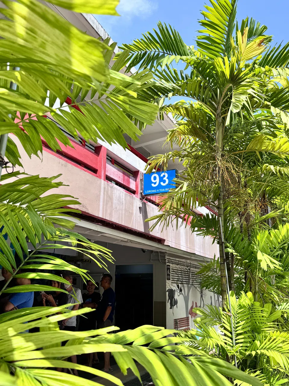 大巴窑四巷第93座巴刹和熟食中心有不少受熟客热捧的美食。（林安娜摄）