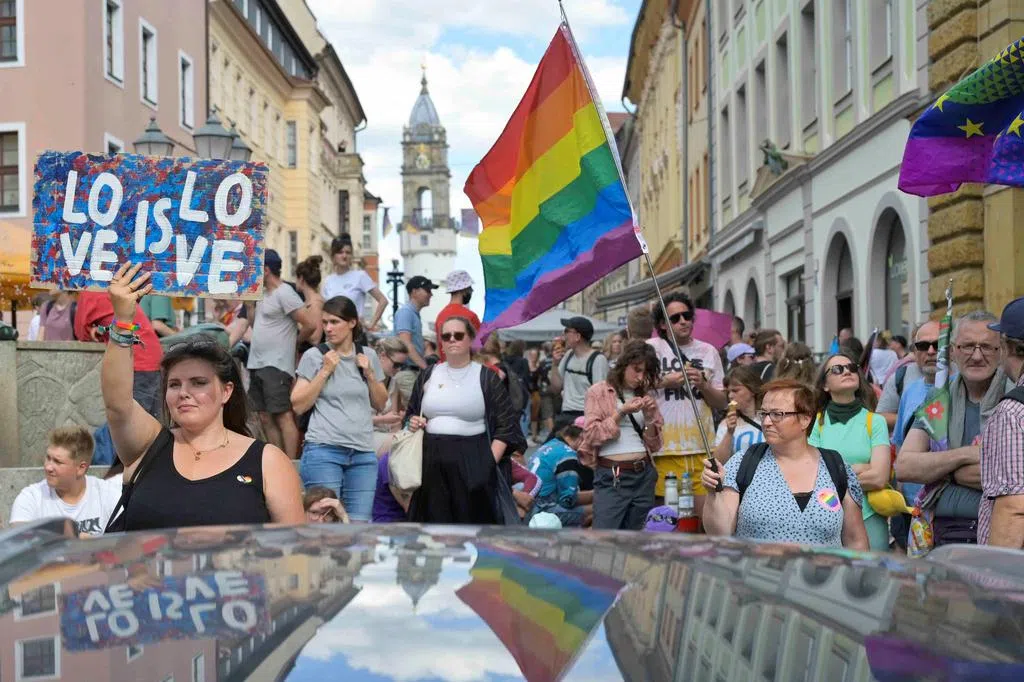 沙特举办2034年世界杯：欢迎LGBTQ球迷到来 