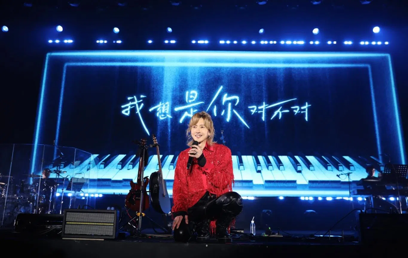 除了造型，黄义达在此次巡演的视频效果、灯光和服装等都和团队一起参与，筹备过程长达四个多月。（受访者提供）