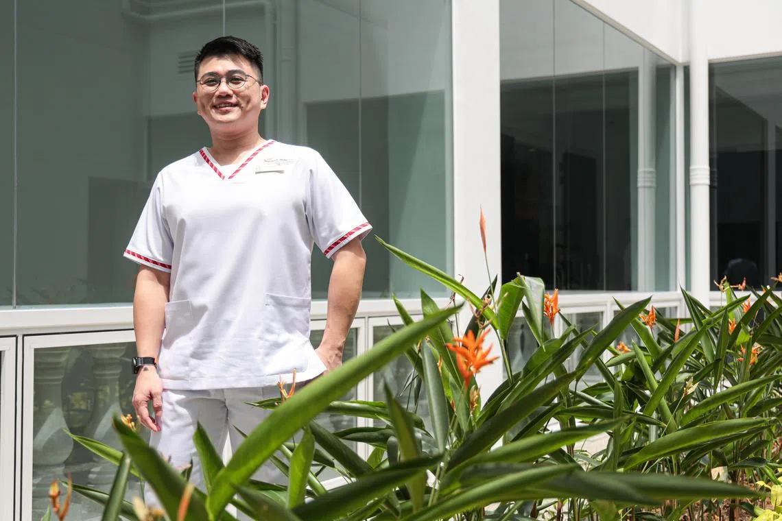 工教院毕业生李天志很兴奋自己能回到母校，在熟悉的环境进修。他说，工读课程的结构相当适合他，因为他不必完全抽离工作环境，若有需要，仍可以向主管和同事寻求帮助。（李冠卫摄）