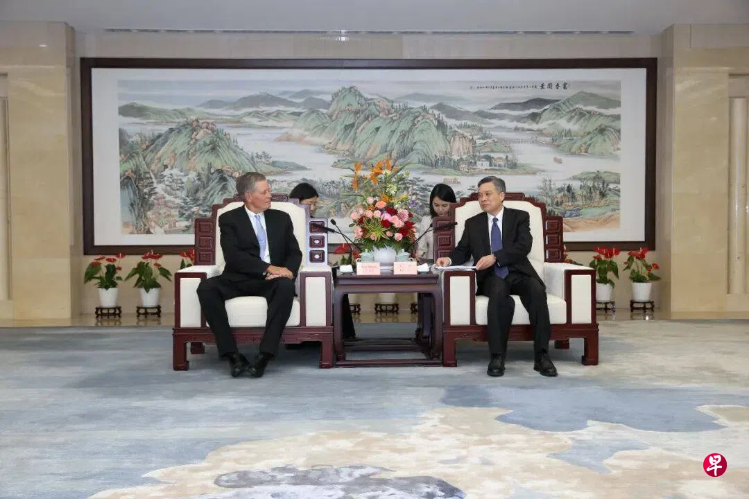 中美元首峰会前 特朗普盟友戴安斯再度访华