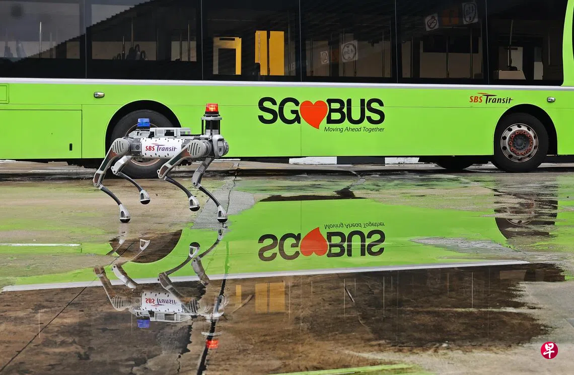 新捷运部署多功能AI机器人提升公交系统保安| 联合早报