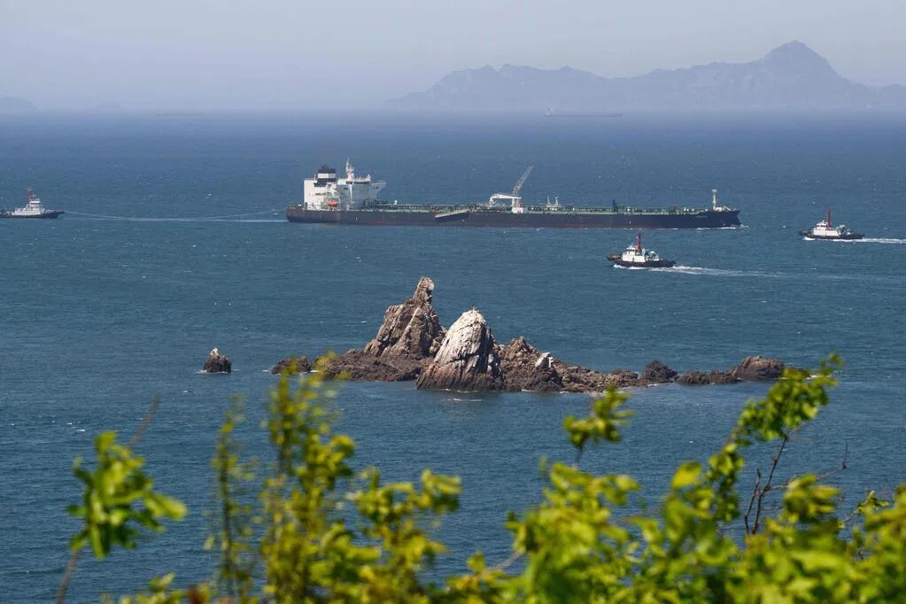 分析公司：霍尔木兹海峡“暗航”船只激增