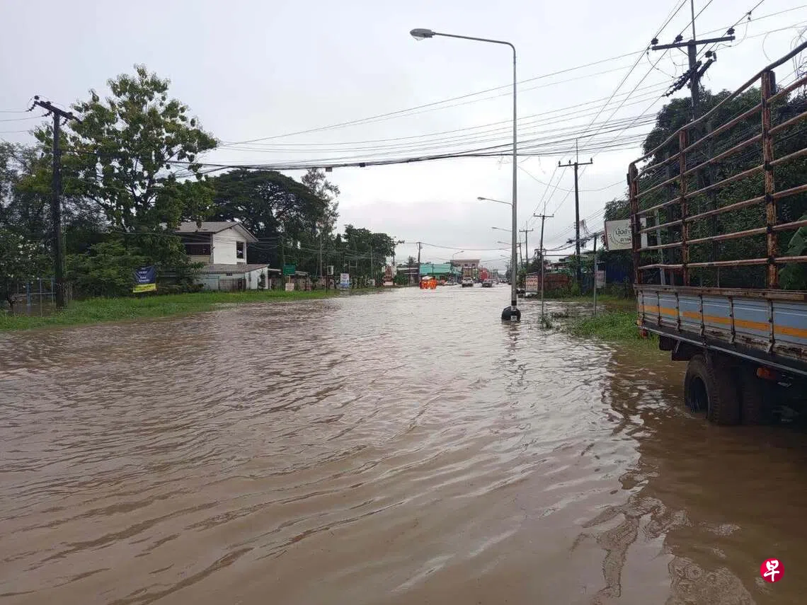 泰国发布暴雨预警 曼谷和多个地区强降雨或引发洪水