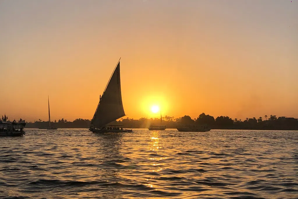 黄信谊：处方诊所休诊声明