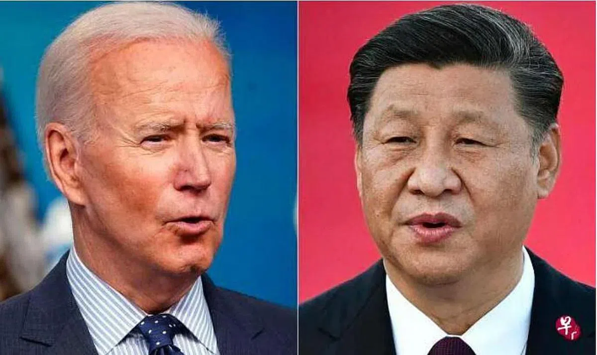 美国媒体引述消息人士称，美国众议院议长佩洛西访台前，中国国家主席习近平（右）曾在与美国总统拜登的通话中，传达现在不宜爆发全面危机的信息。（法新社档案图）