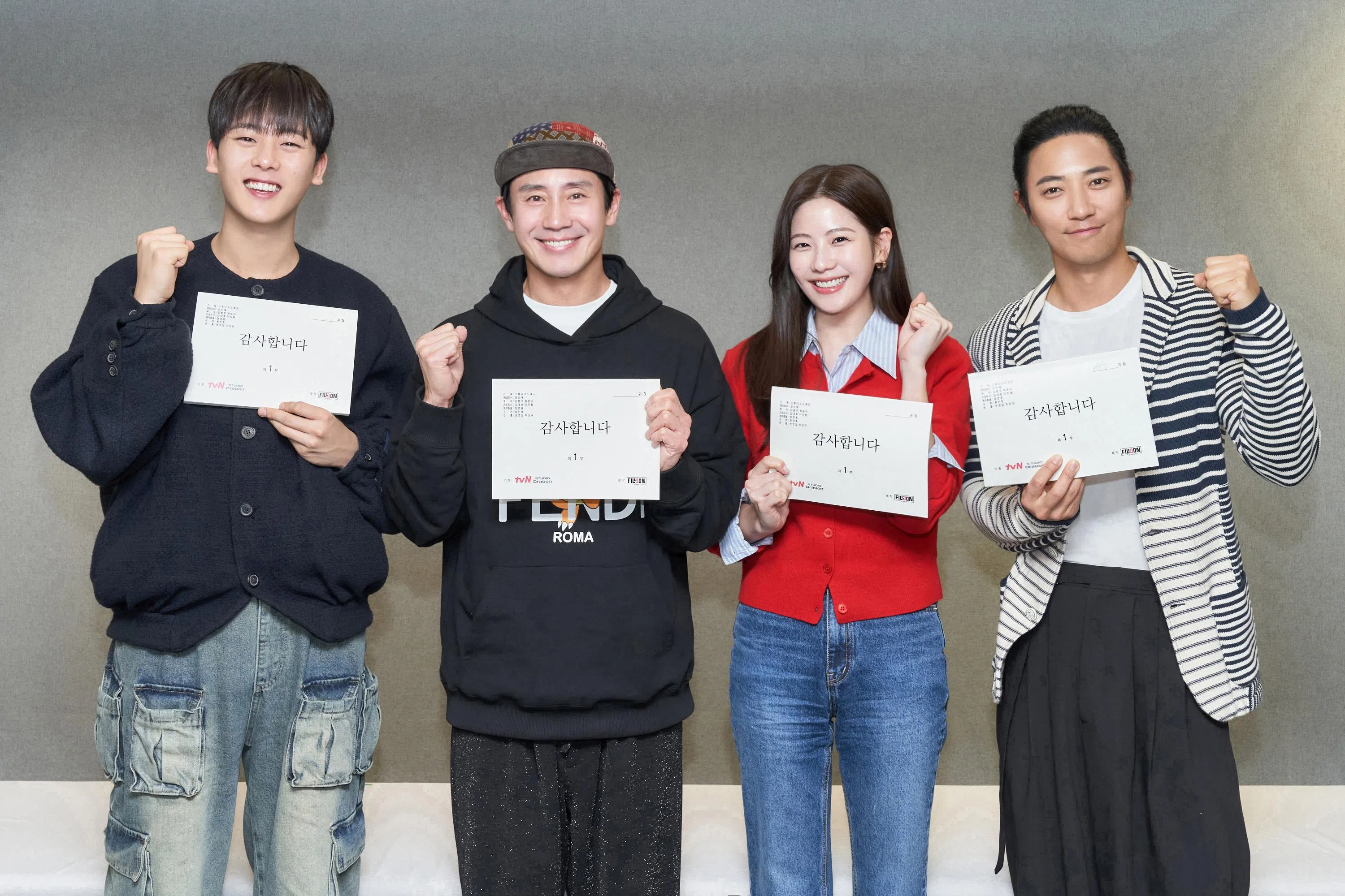 李正河（左起）、申河均、赵雅兰和晋九主演的《监察》已在tvN（星和Ch824，新电信Ch518）播出。（tvN提供）