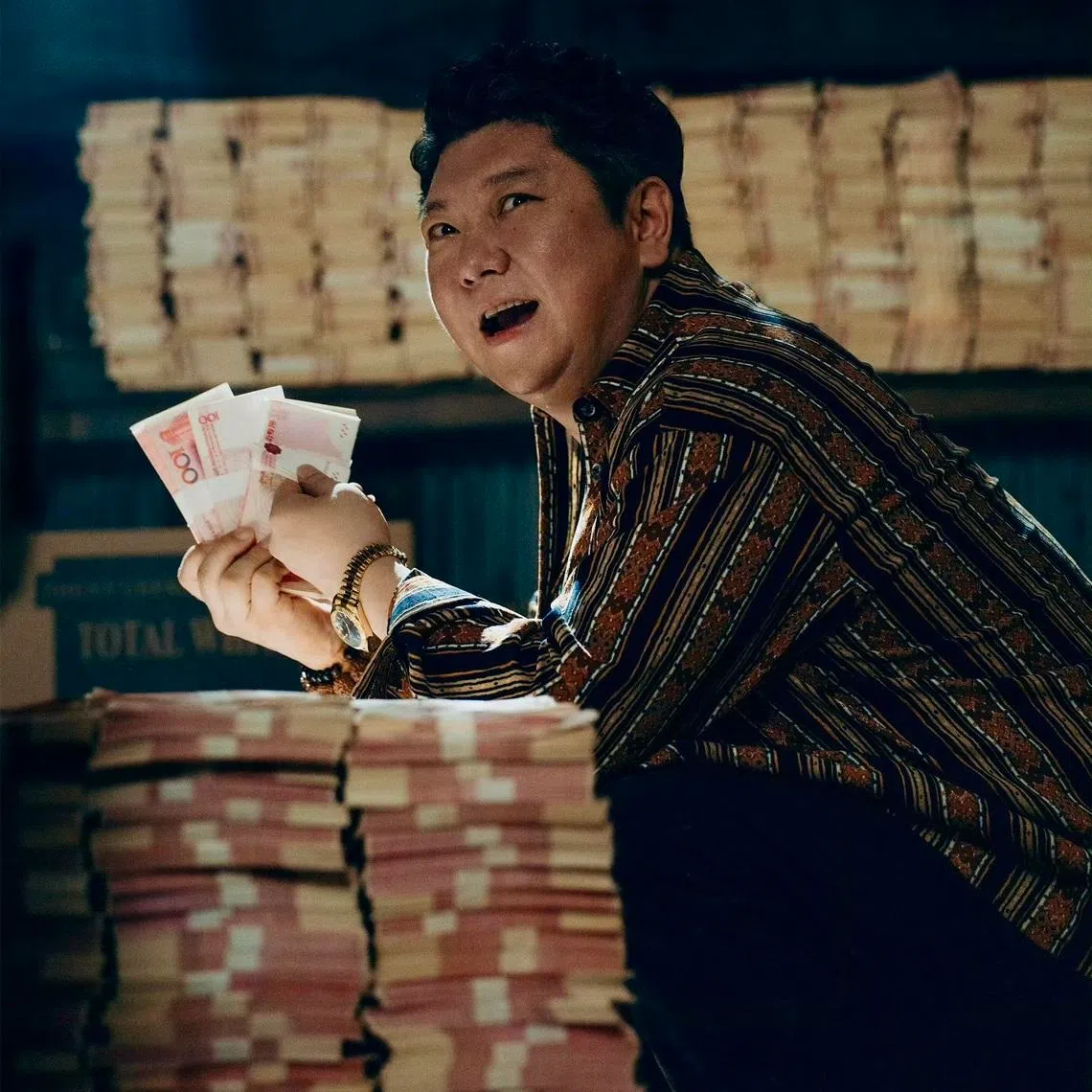 刘天佐饰演的洪金奎将市侩的粗鲁、角色的滑稽感揉在一起。（取自剧集微博）