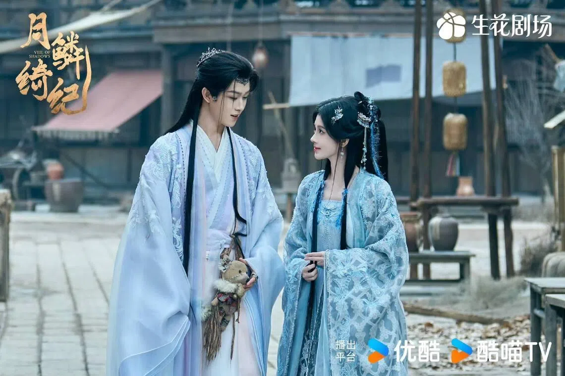 寄灵（左）与露芜衣颇有几分“姐狗CP”的既视感。（取自剧集微博）