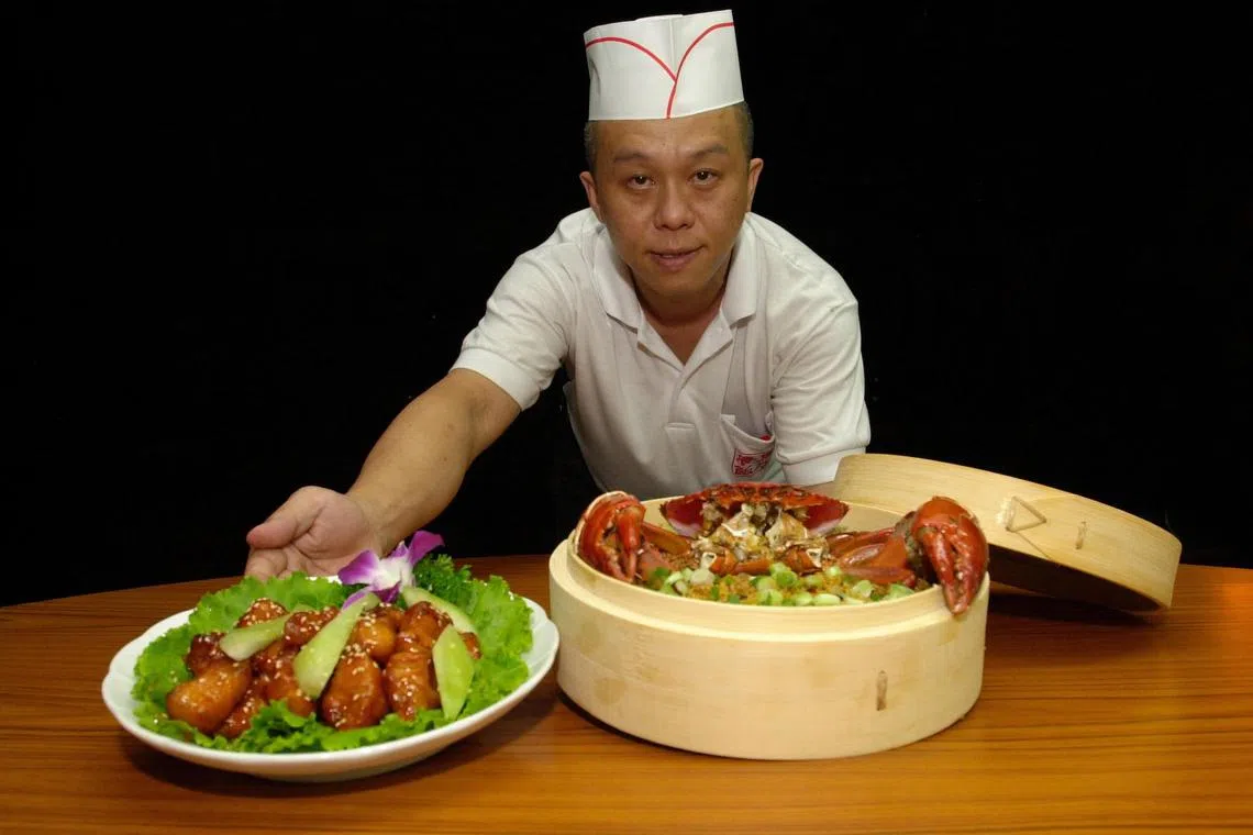 洪宋江师傅不到40岁就已在烹饪界崭露头角。（档案照片）