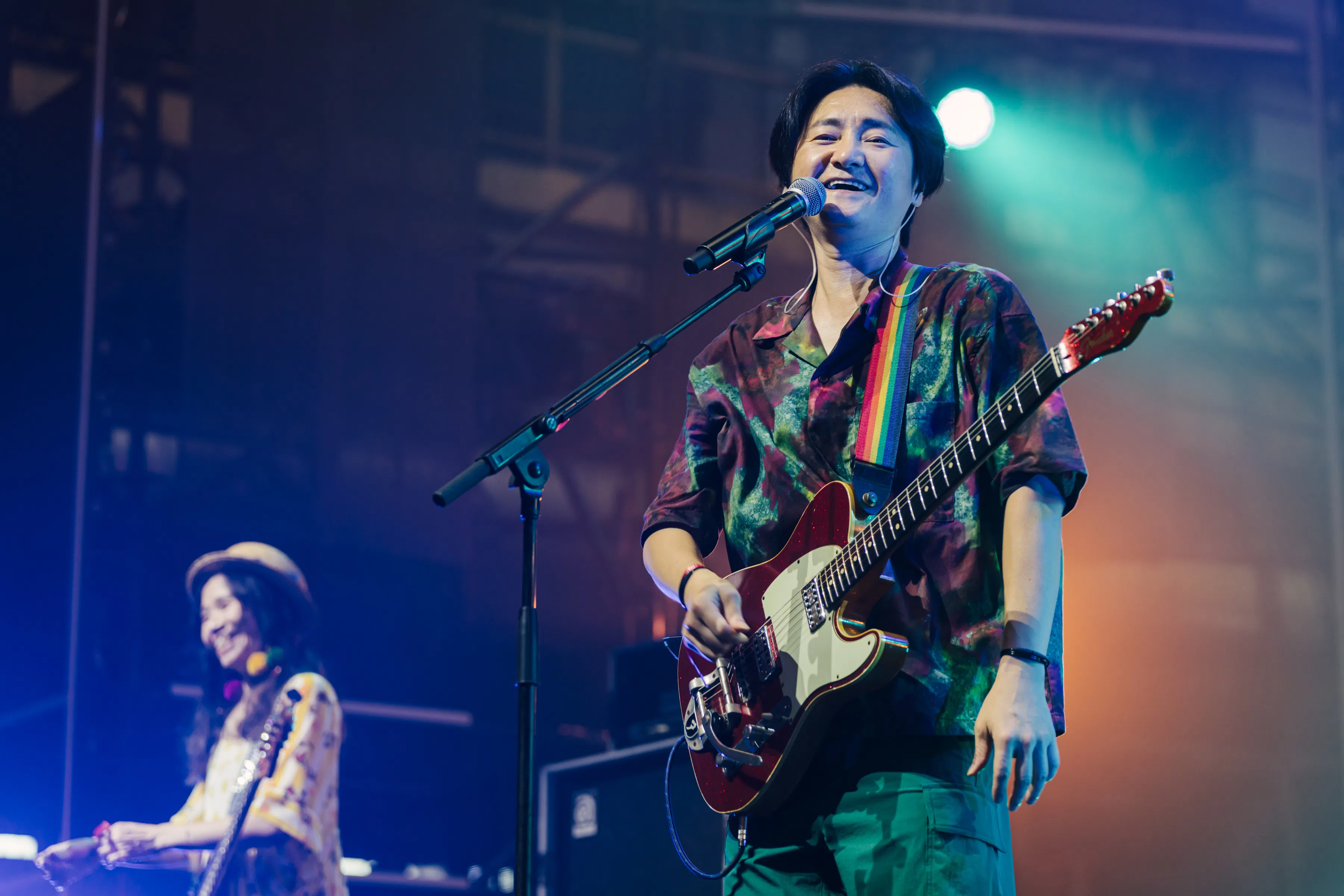 旺福主唱之一的小民（右）及贝斯手推机。（主办方“24owlssg”提供）