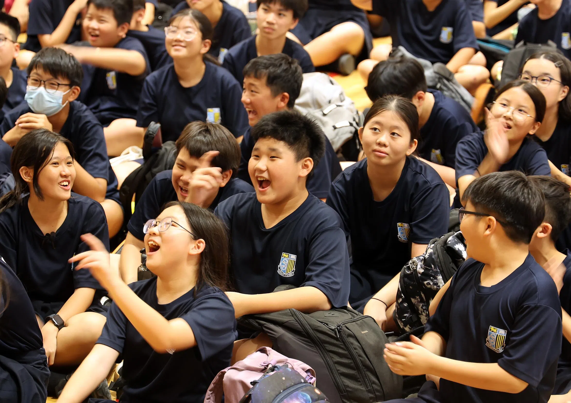 军港中学学生都十分享受音乐分享会，场面十分欢愉。（萧紫薇摄）
