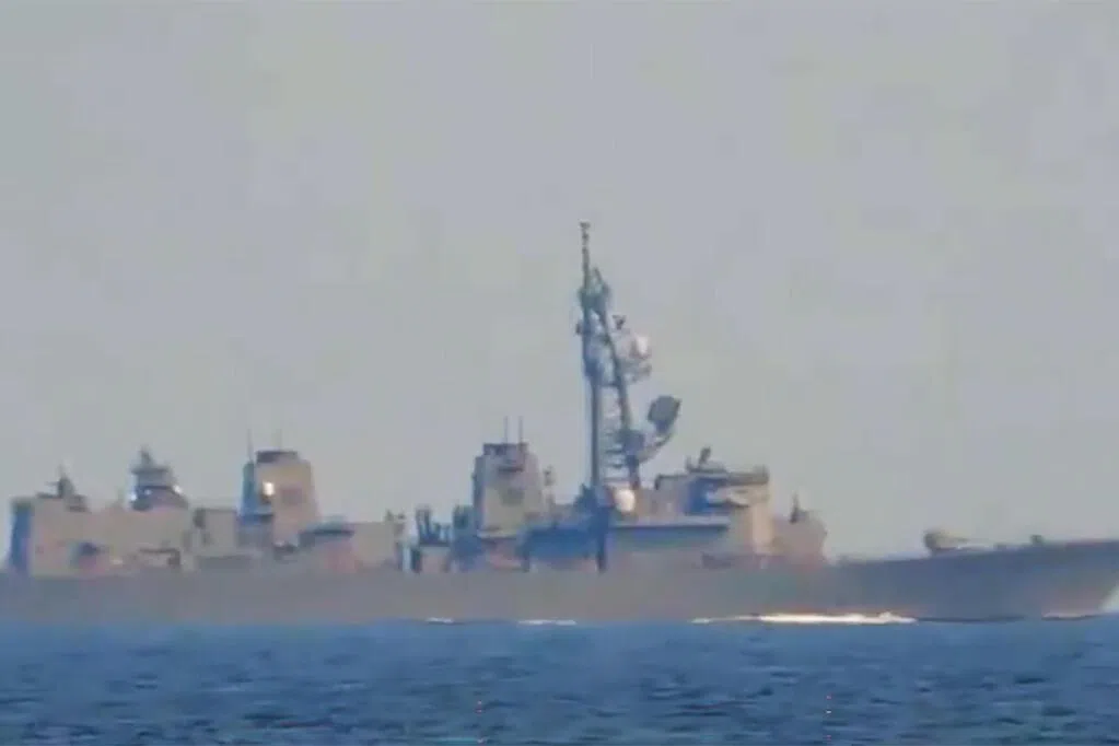 《马关条约》131周年日舰穿越台海  大陆解放军东海军演回应  