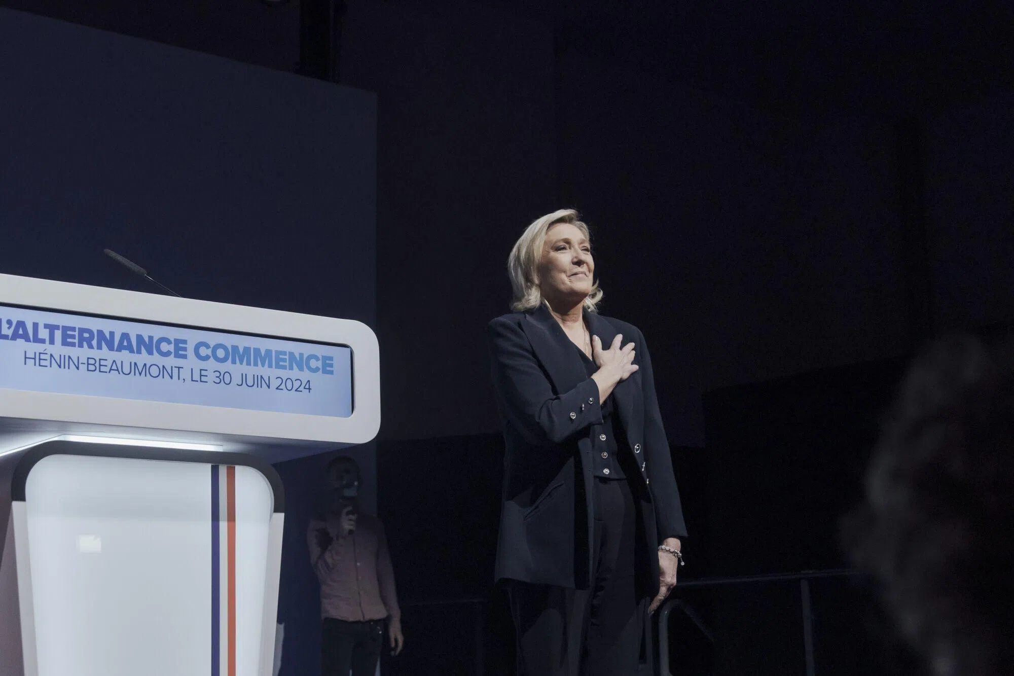 勒庞6月30日晚在北部选区对支持者说，法国人民已通过投票，明确表明他们要终结七年腐蚀性政权的决心。（彭博社）