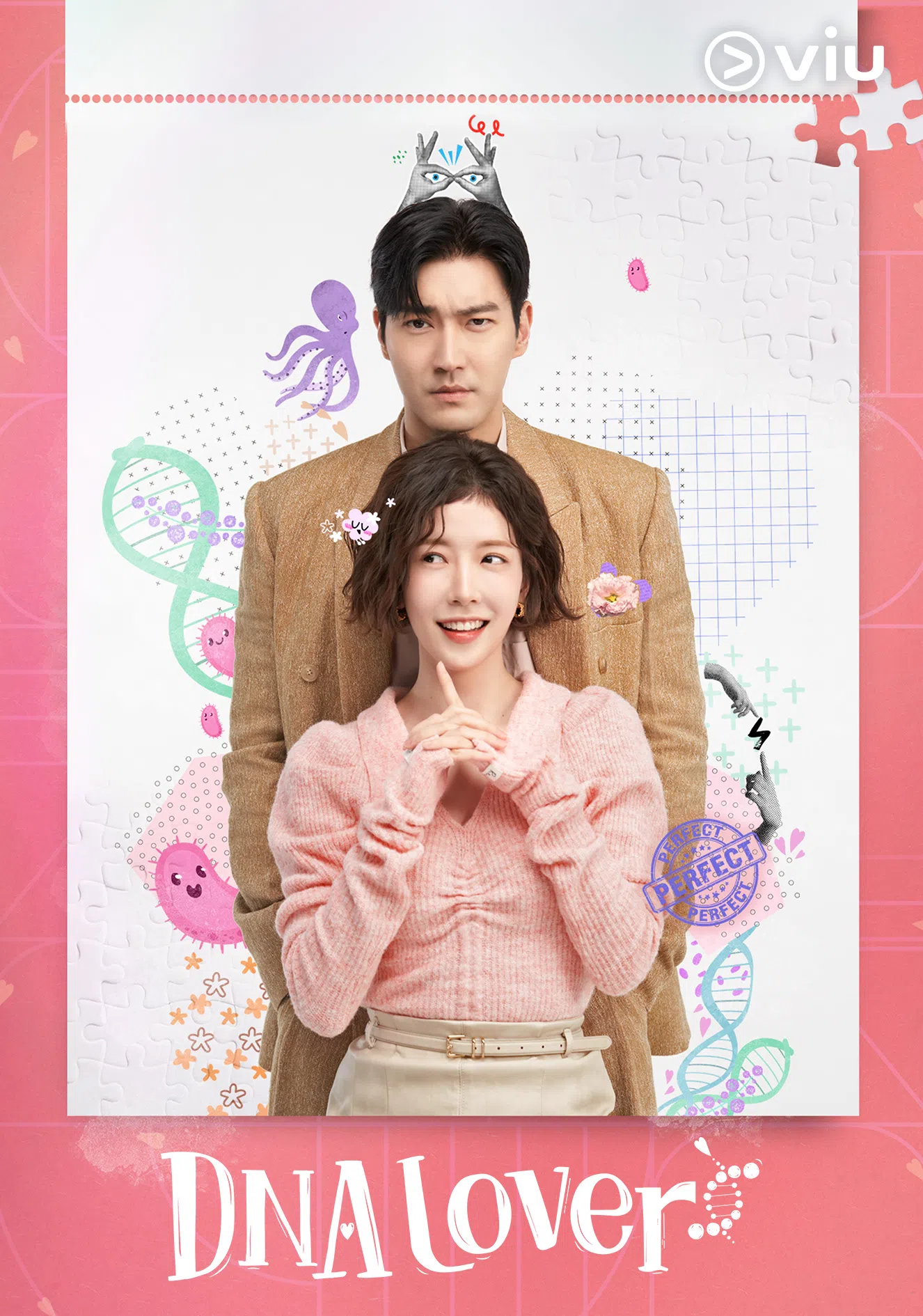 崔始源（后）在《DNA情人》原本对郑仁仙没有好感，但逐渐了解后，两人互生情愫。（Viu提供）