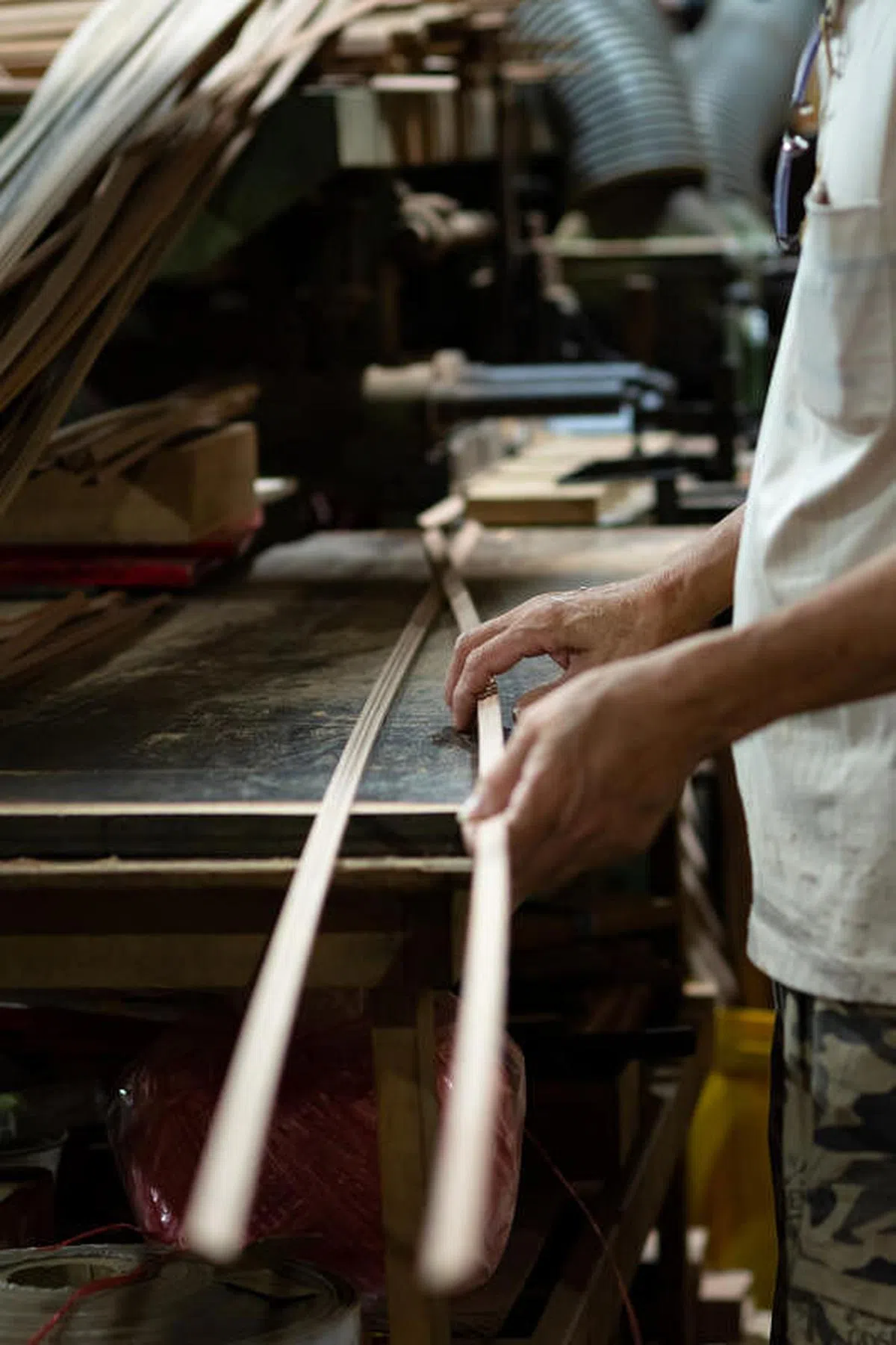 像这样的长木条若有瑕疵就会被退货，造成浪费。（Offcut Factory提供）