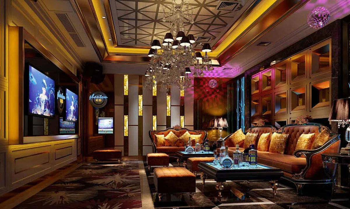 那些被列入违规清单的歌曲，今后在中国的KTV，不再是想唱就唱。（互联网）