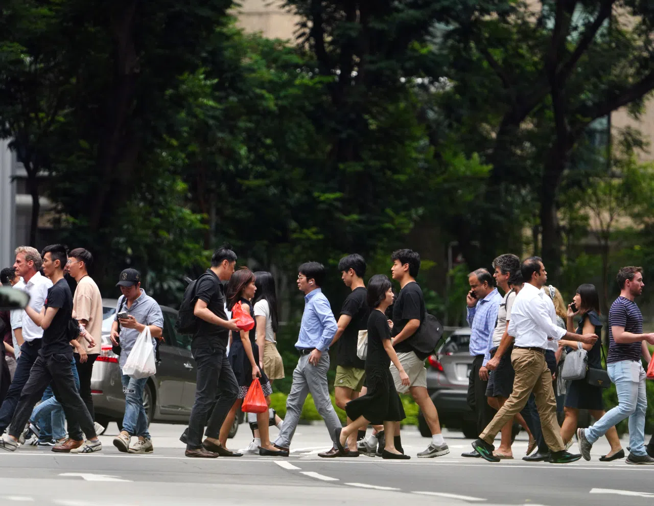 纵向研究（longitudinal study），是指在较长的时间线上重复研究同一批人，这类研究耗时也十分昂贵。（档案照片）