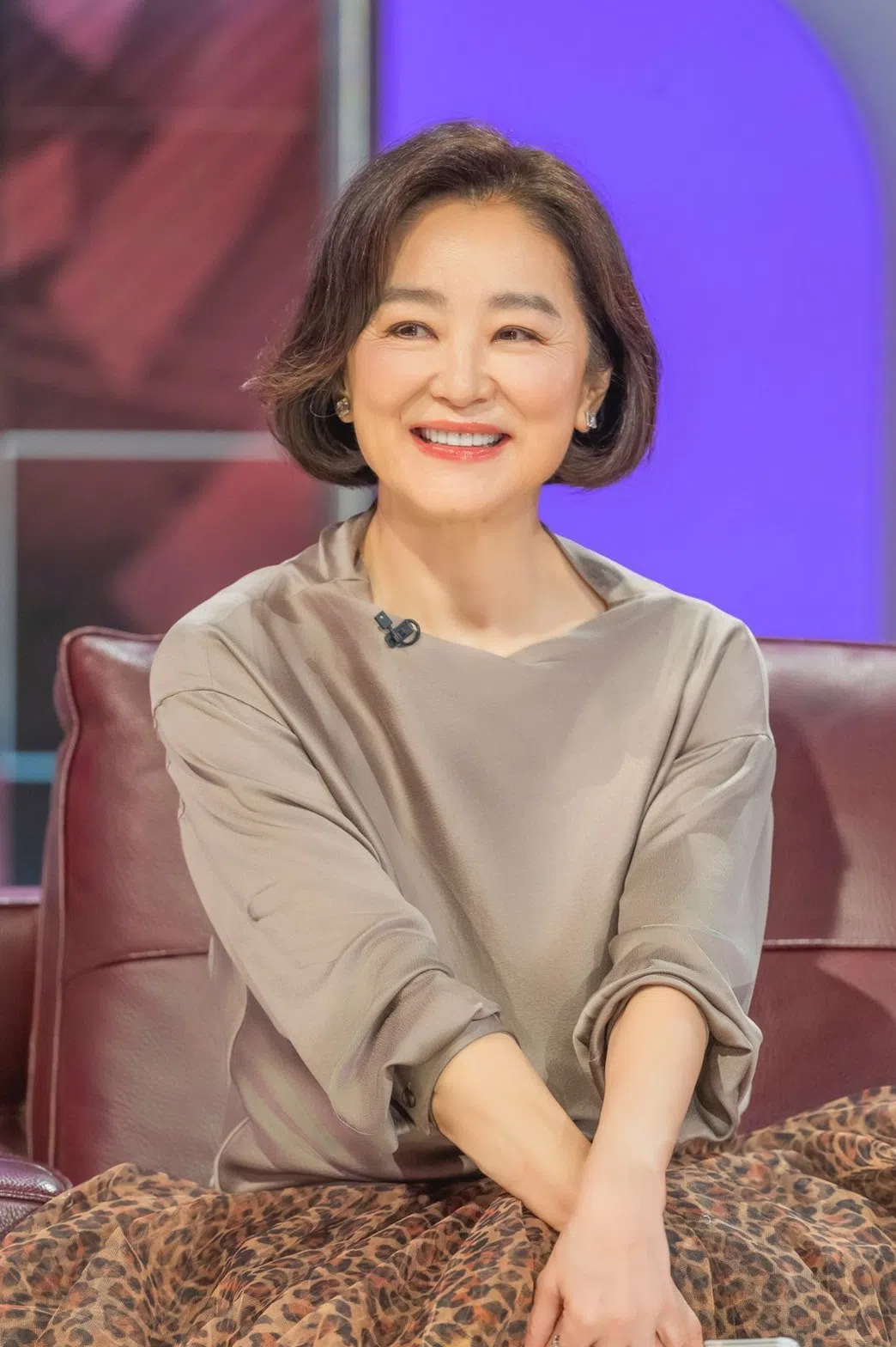 不少人都赞叹林青霞怎么可以美得那么自然，老去得那么优雅？（互联网）