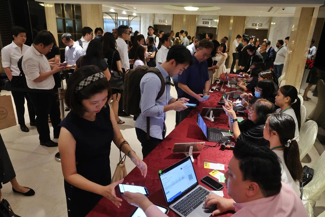 超过500名律师出席在新加坡温德姆酒店举行的新加坡律师公会特别会员大会。（唐家鸿摄）