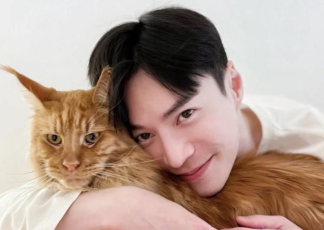 王冠逸很爱小动物，有“宠物魔人”称号。（取自艺人IG）