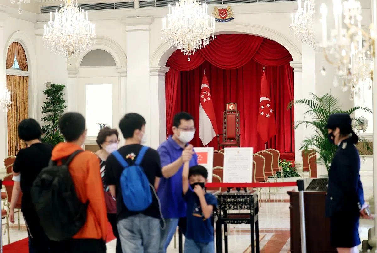 疫情后总统府首次开放主楼供公众参观。（陈渊庄摄）