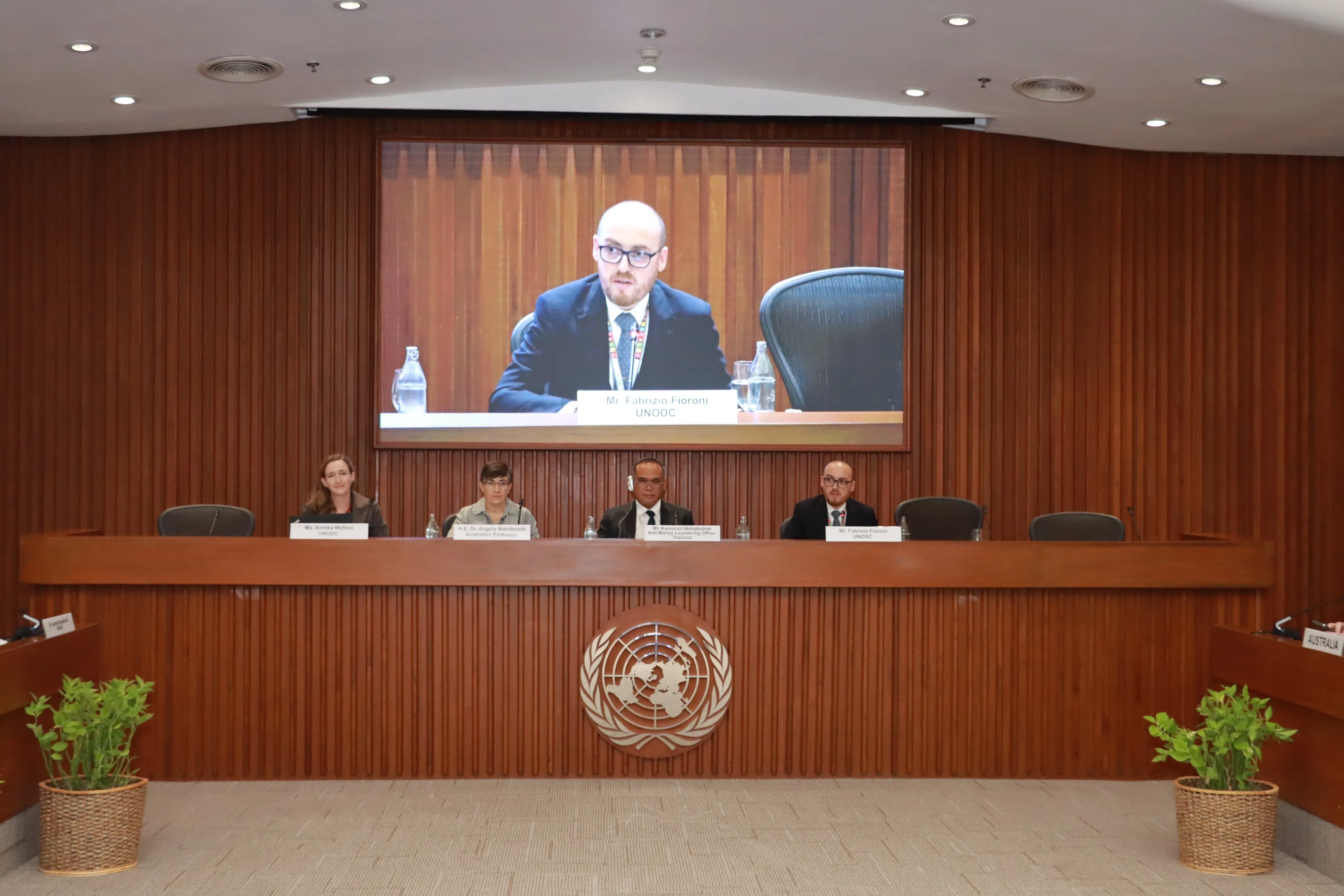 联合国毒品和犯罪问题办公室（UNODC）反洗钱兼反恐融资顾问菲奥罗尼2023年3月在泰国参与一场对话会，与澳洲、泰国、老挝、柬埔寨和越南的政府机构代表，讨论跨国有组织犯罪和洗钱对博彩业的影响。（受访者提供）