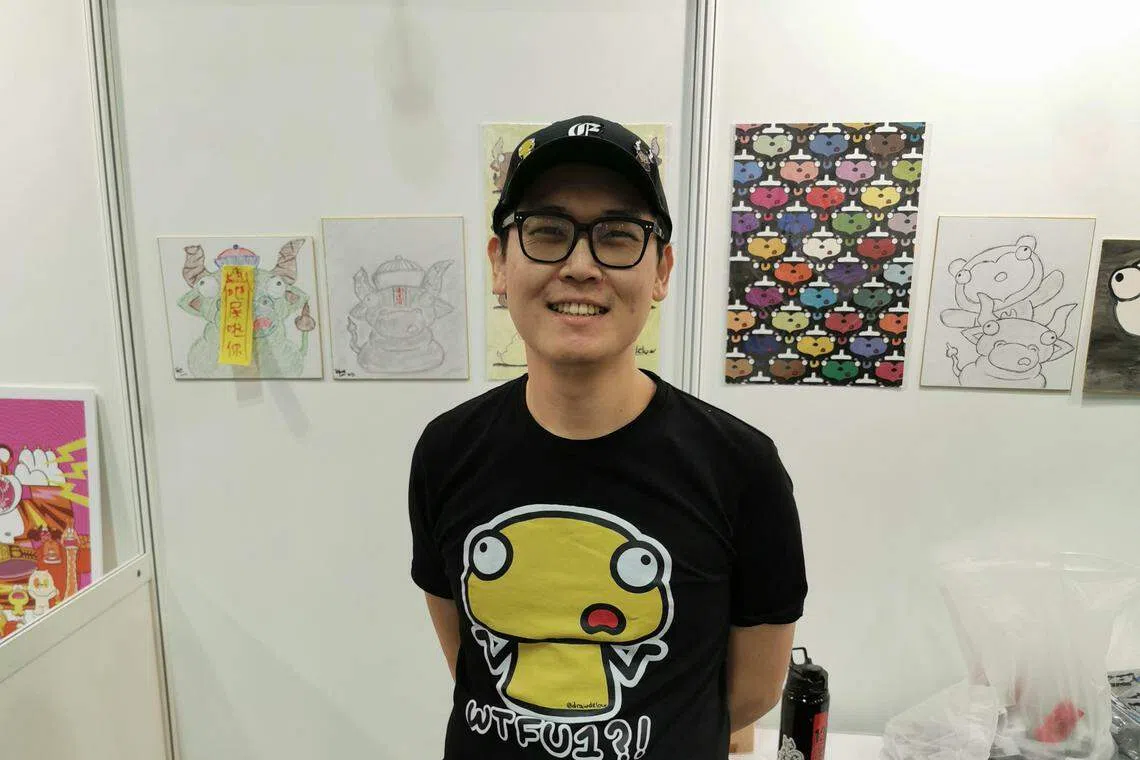 若没有在新加坡生活，劳兆贤也许不会接触到潮玩。（陈宇昕摄）