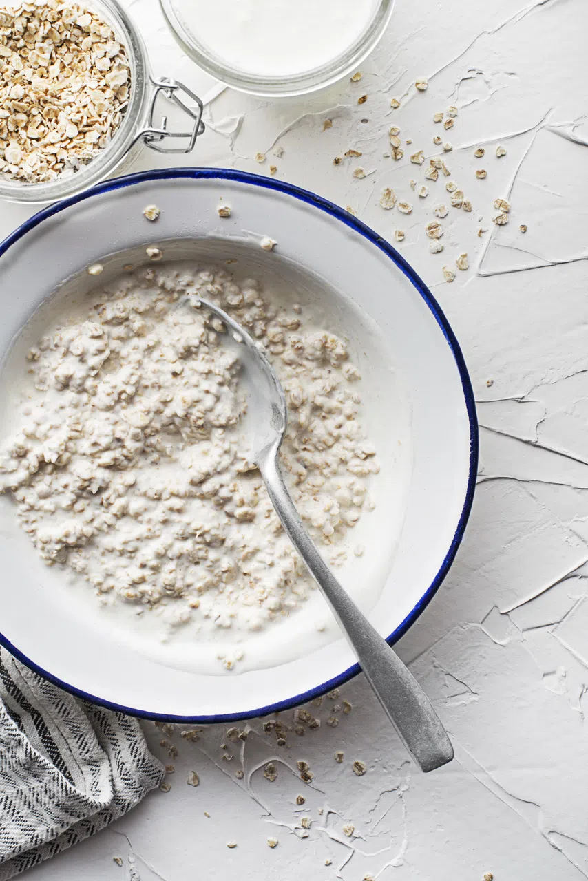 燕麦含益生元，有助增加健康细菌的数量，改善肠道健康。（iStock图片）