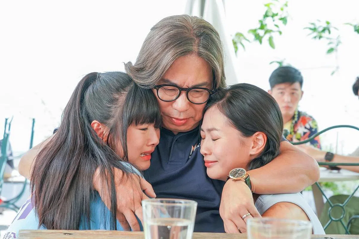 林敏骢（中）与两个女儿努力奋斗，再圆拥屋梦。（TVB提供）