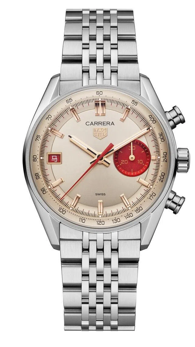 泰格豪雅马年腕表，把马年文化暗号巧妙藏于9点位日期窗中。（泰格豪雅提供）