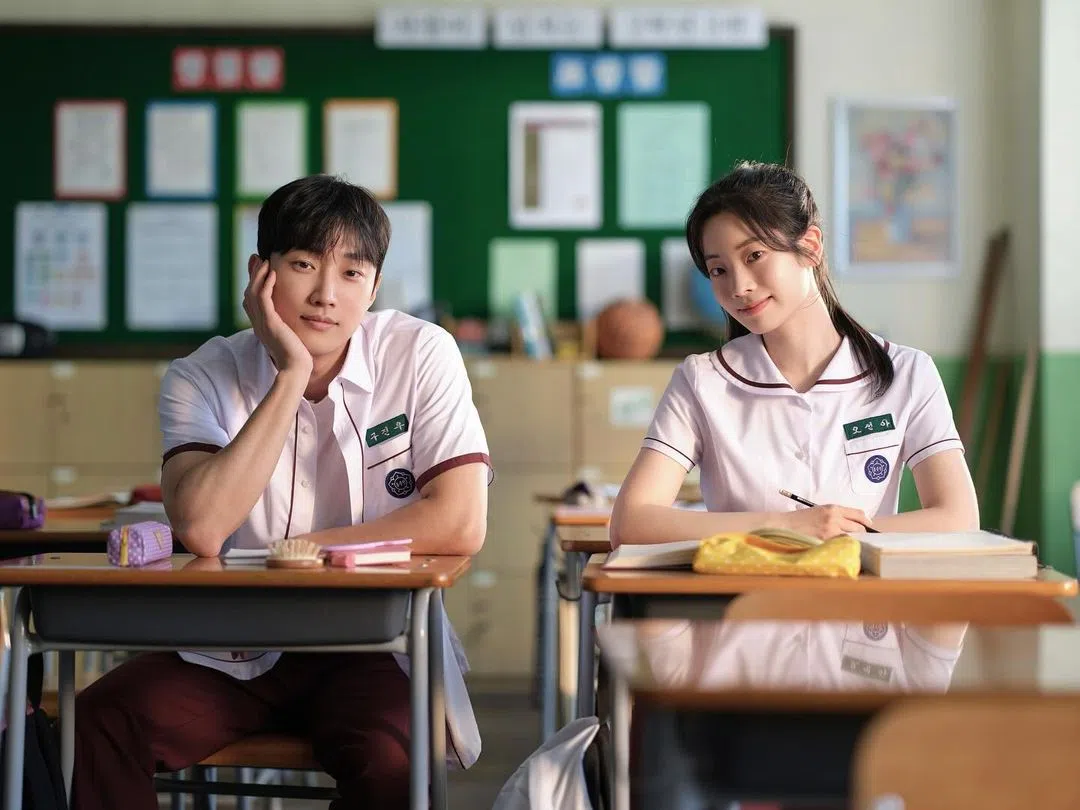 偶像出身的振永（左）和多贤（右）主演韩版《那些年我们一起追过的女孩》。（取自振永IG）