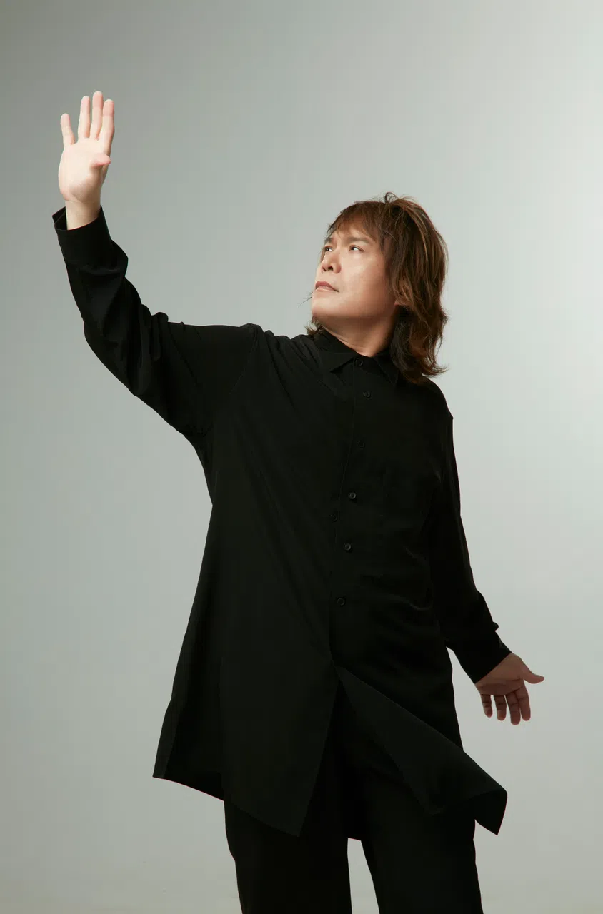 伍佰时隔17年再度回到新加坡室内体育馆开唱。（创时代提供）