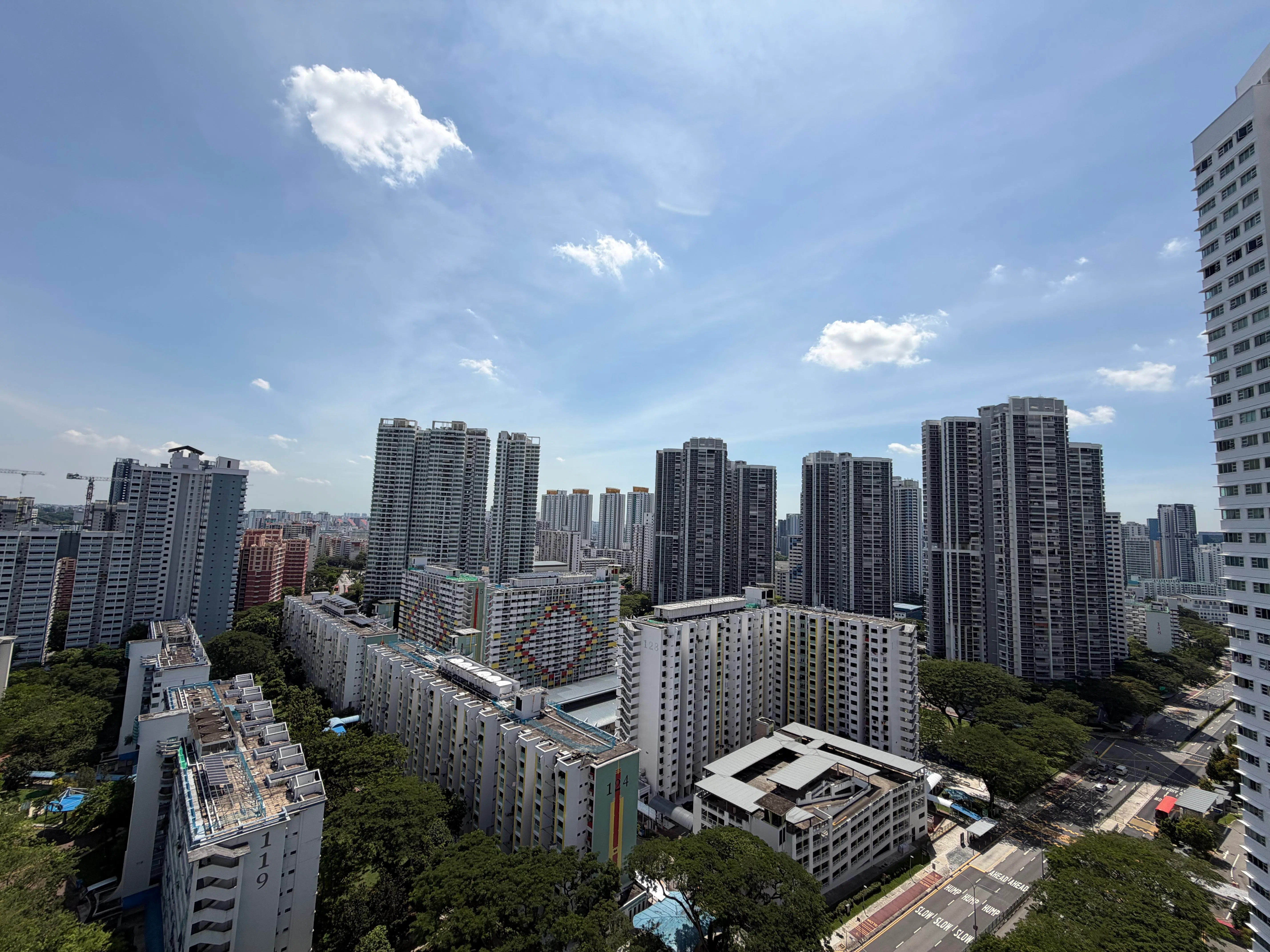 照片的色彩还原准确，整体画面贴近真实。（黄少伟摄）