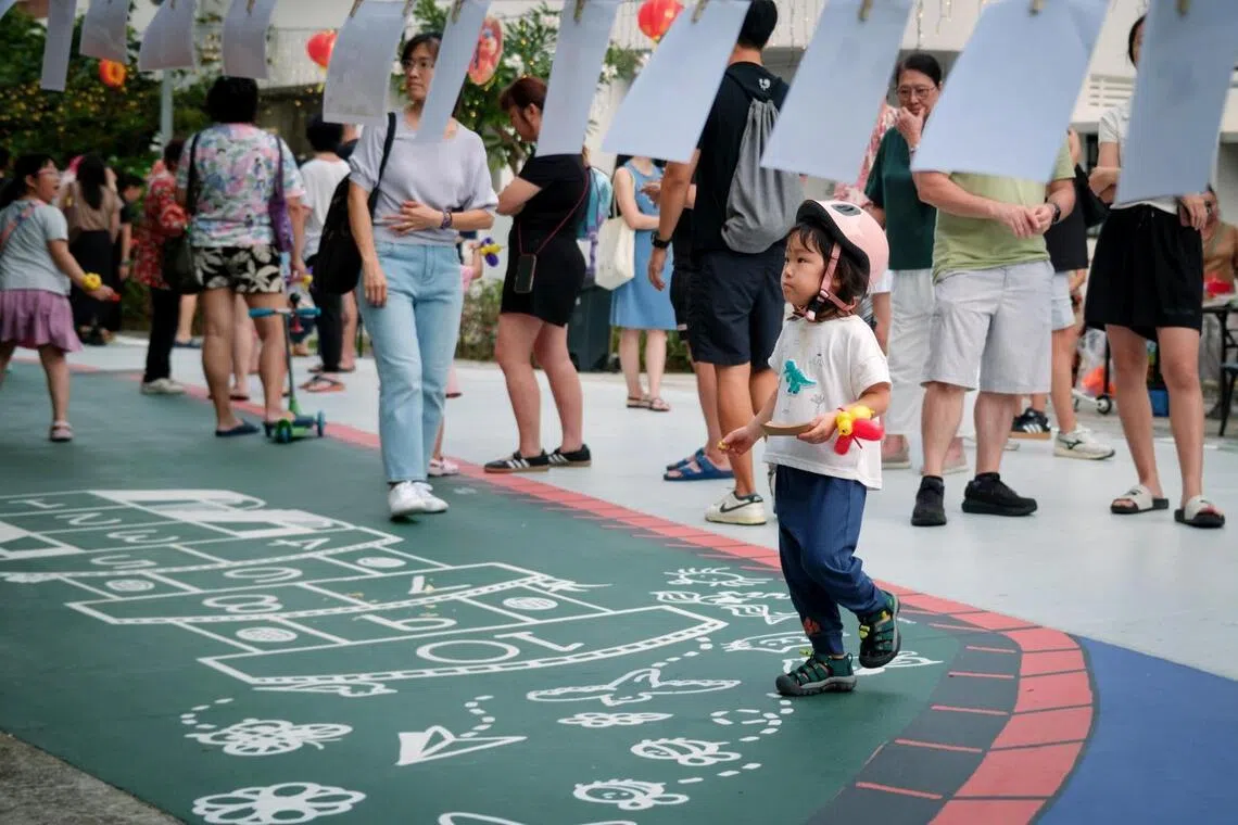 刘怀梅希望“跳飞机”游戏图，能让大人小孩都乐在其中。（受访者提供）