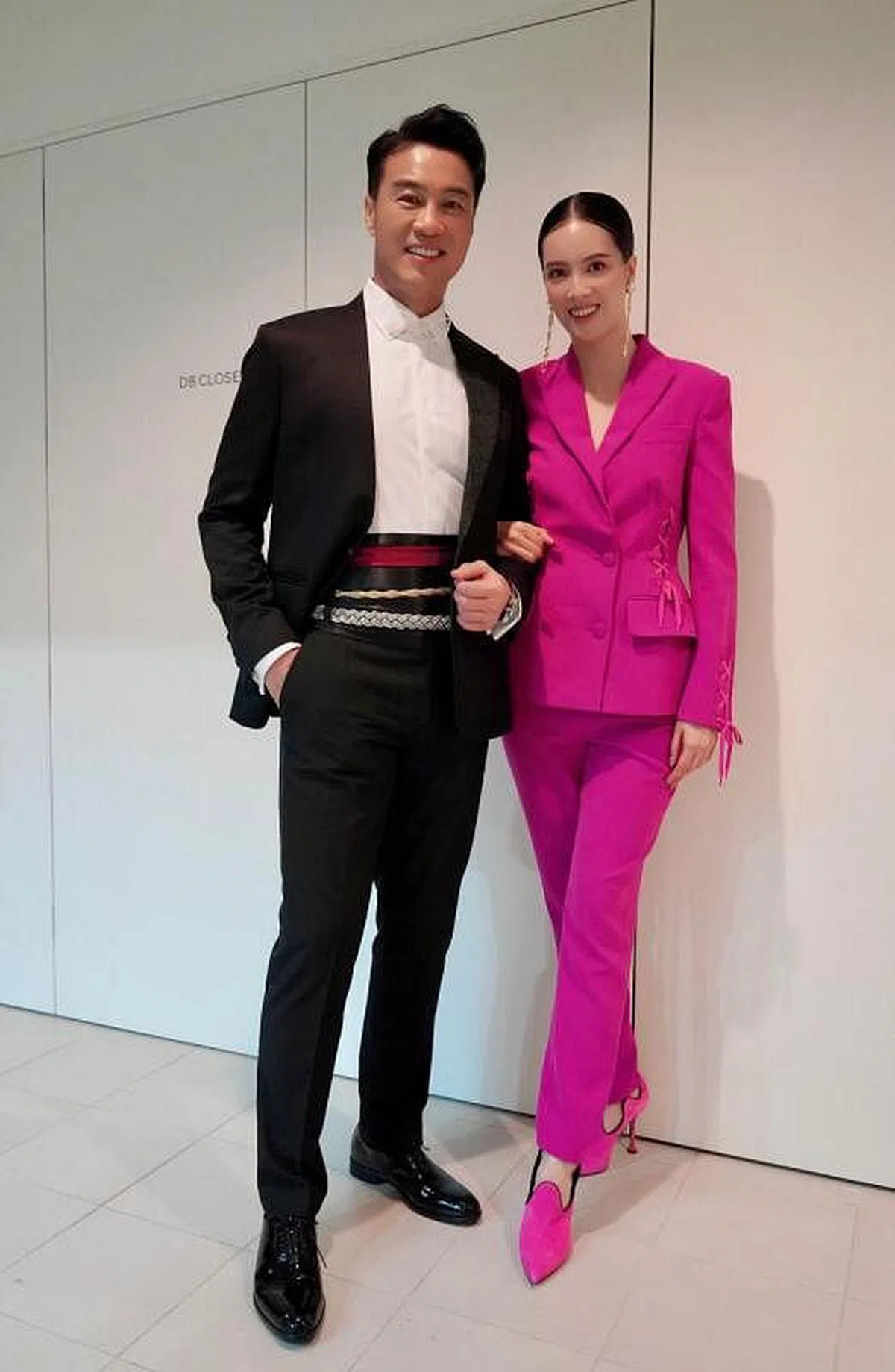 郑颖说爸爸郑各评（左）是一个很有耐心和性格乐观的人。（受访者提供） 