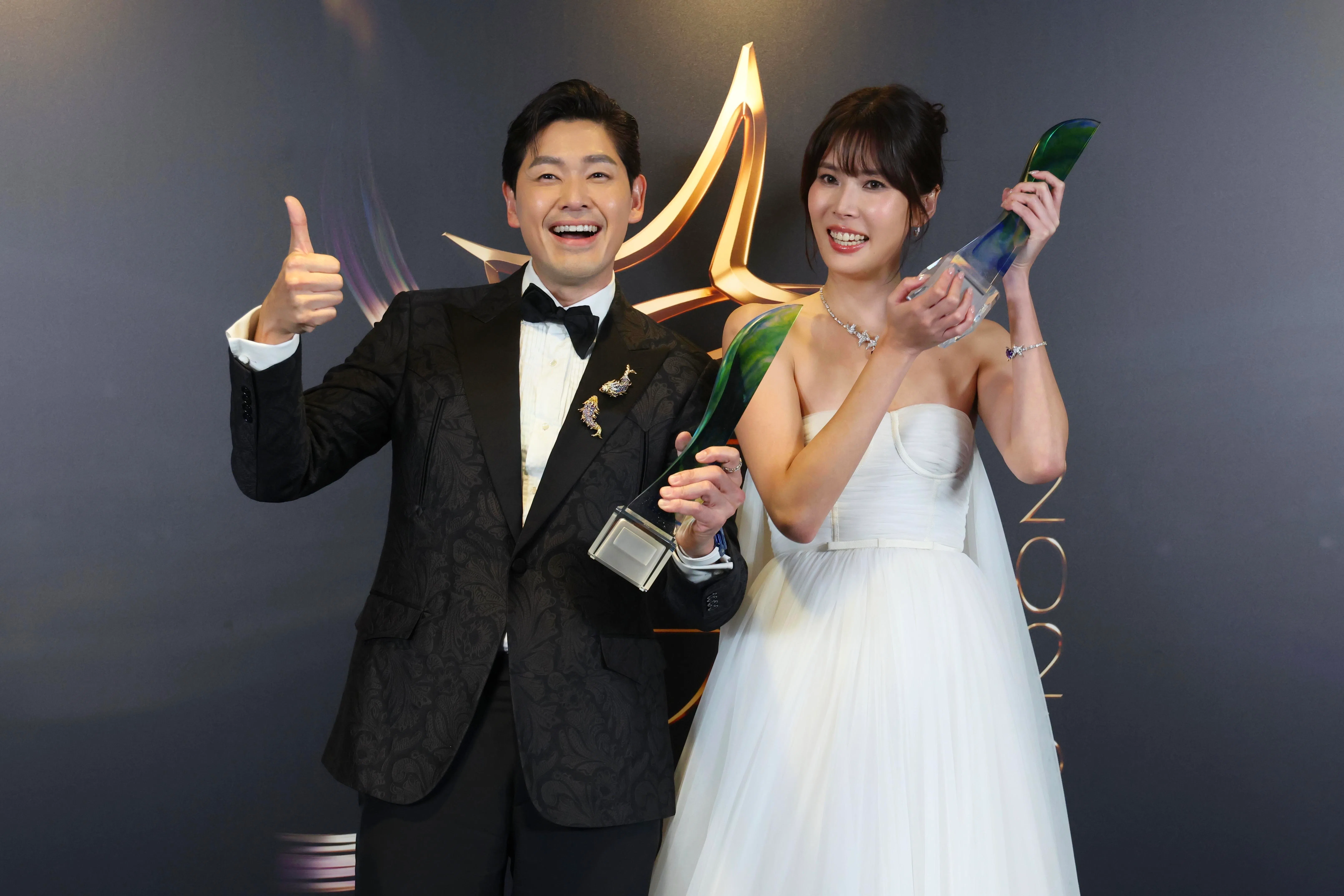 陈罗密欧（左）与黄思恬本届晋升“超级红星”。（郑一鸣摄）