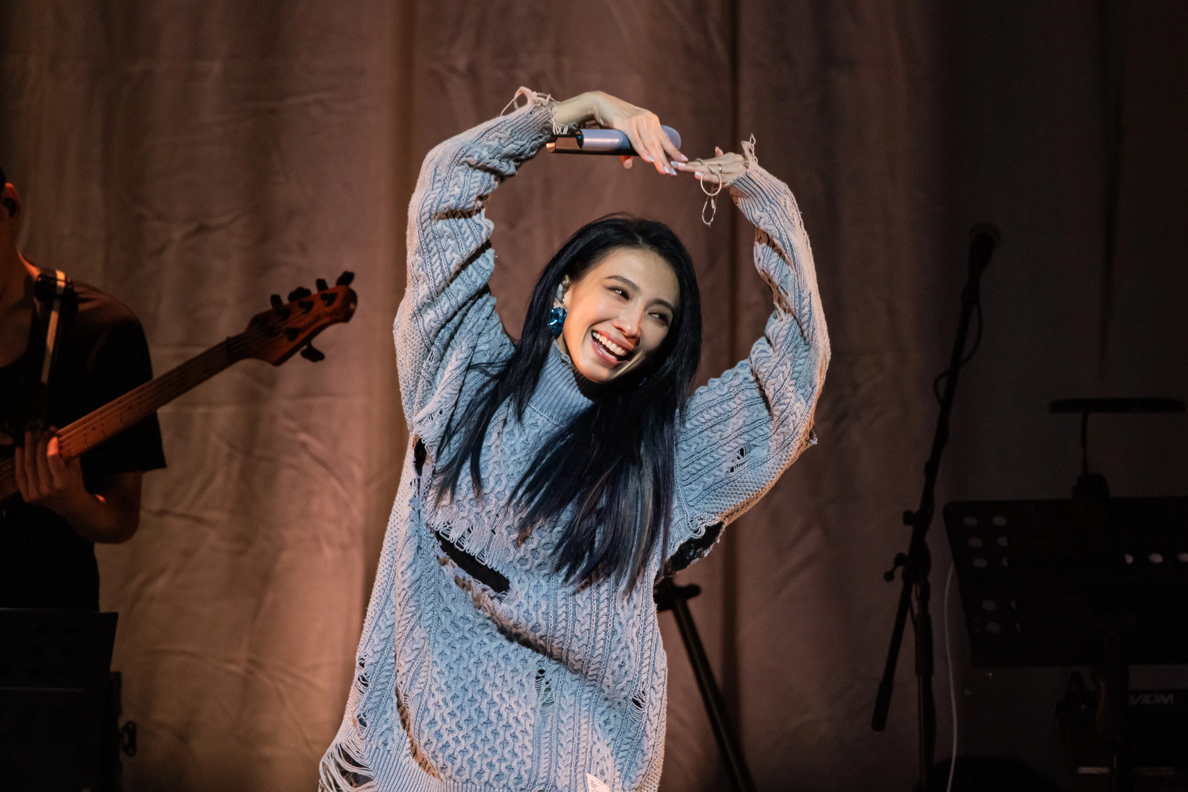 戴佩妮为现场约3000名粉丝连唱20多首新旧曲目，为大家带来2小时半的“青春回忆杀”。（Live Nation提供）