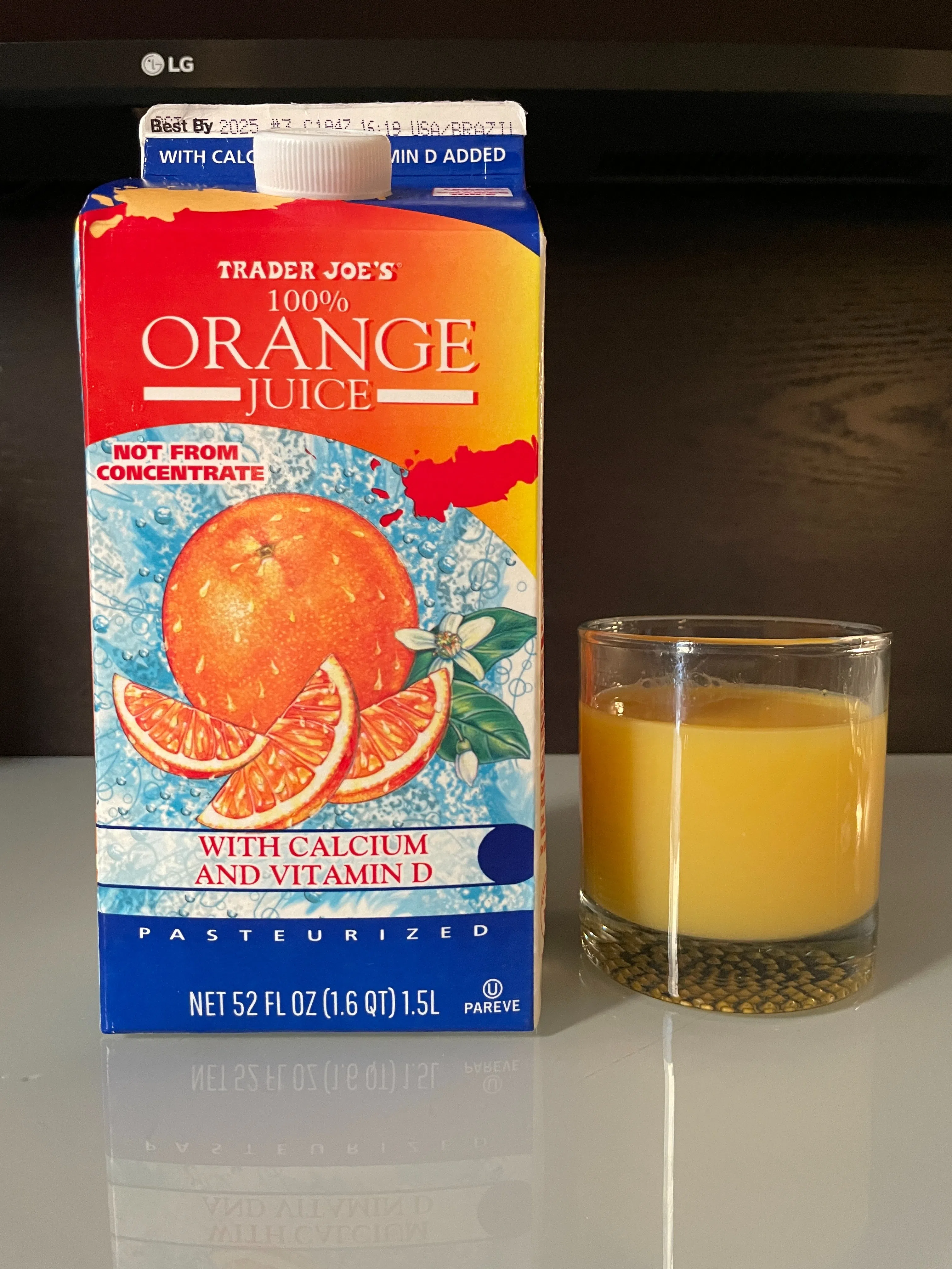 Trader Joe‘s连橙汁都是自家品牌，而且比其他超市的鲜美。（林方伟摄）