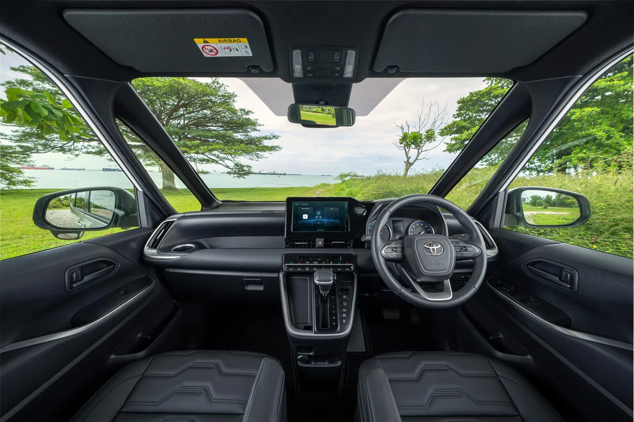 慕娘汽车版的Noah独家配备了原厂9英寸多媒体触控屏。（车商提供）