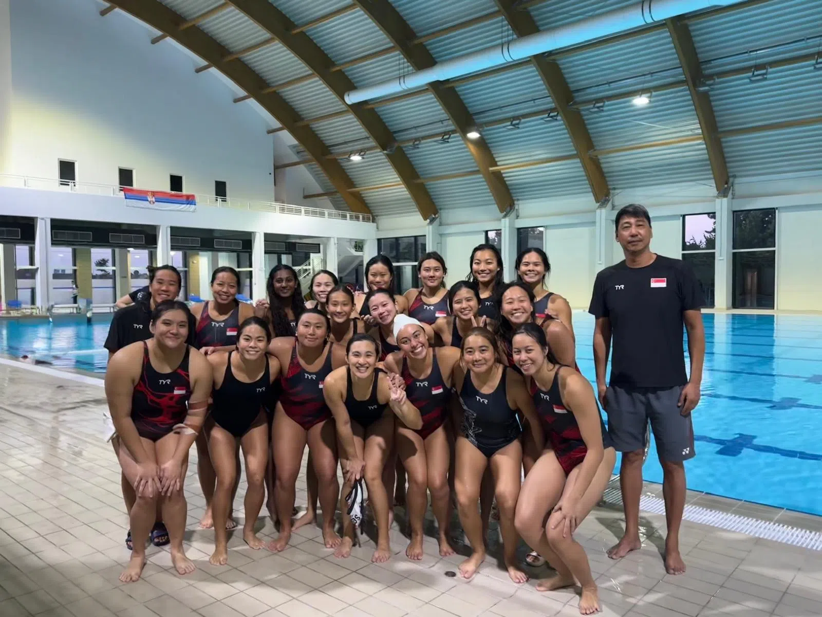 我国女队曾在6月初飞往欧洲，与塞尔维亚女队一起训练。（受访者提供）