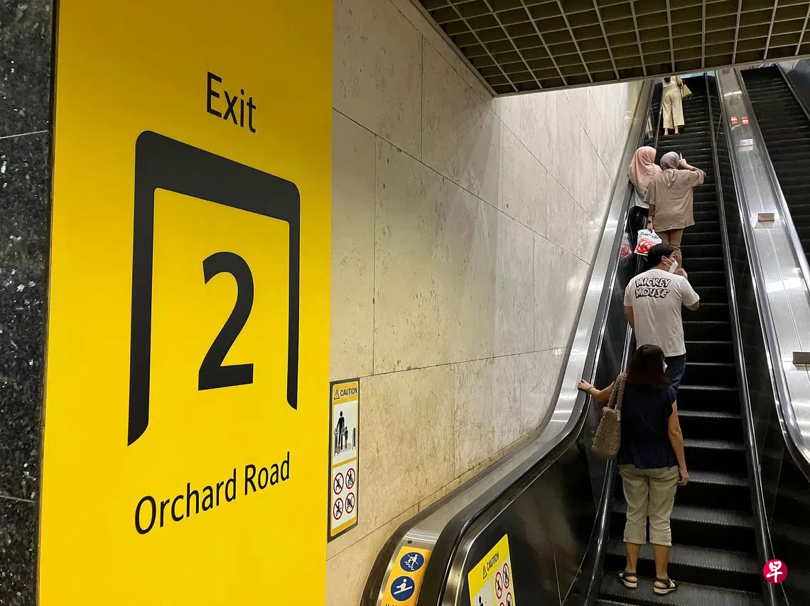 汤东线地铁站采用新式指示牌出口代号以数字取代英文字母| 联合早报