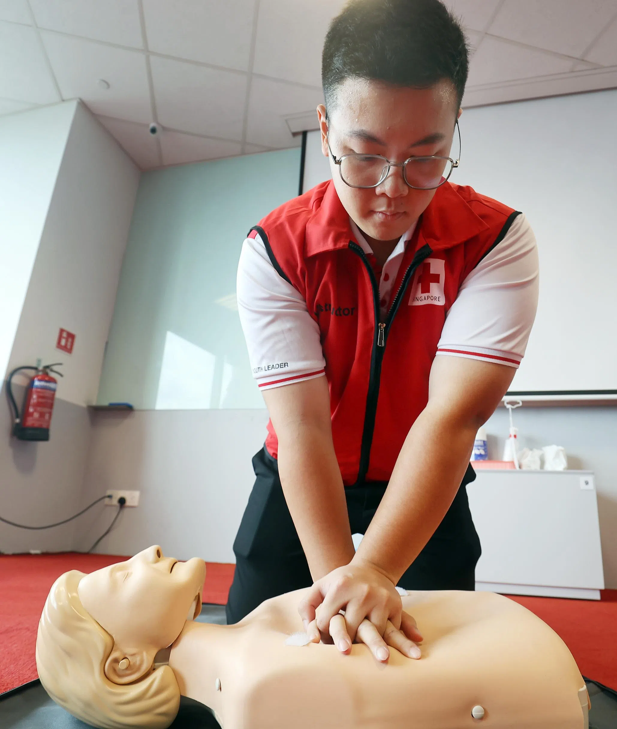 无论是否会从事急救领域的工作，李伟建议任何人都应该掌握基本急救法知识，以应对紧急突发事故。（萧紫薇摄）