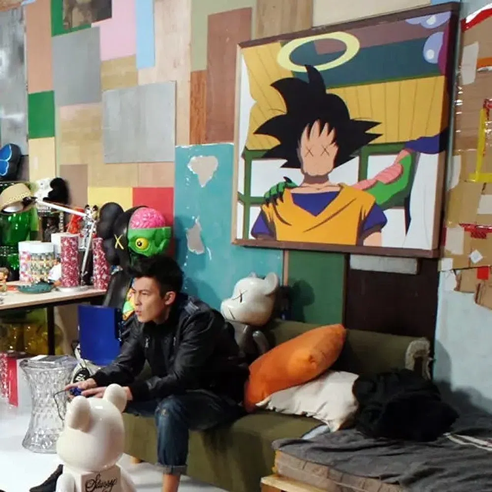 陈冠希是《七龙珠》铁粉，他曾在家里陈列两幅艺术家KAWS的《龙珠Z》画作。（互联网）