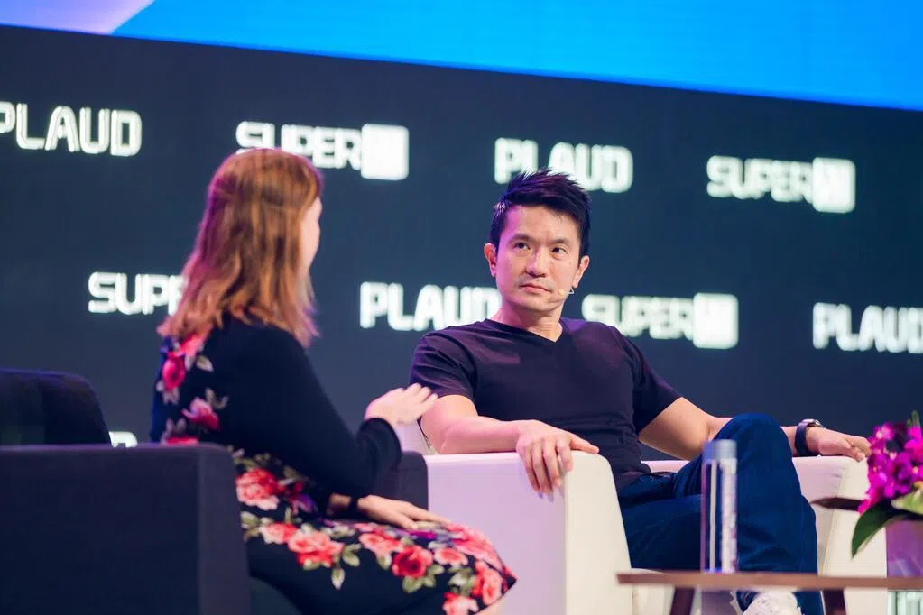 新加坡知名电竞公司雷蛇（Razer）创始人兼总裁陈民亮认为，人工智能（AI）行业正处于黄金时代，模型和硬件公司都在崛起，
