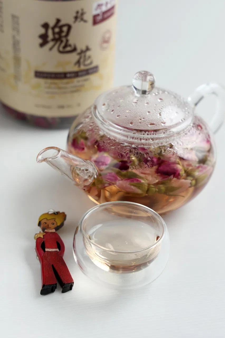 玫瑰花功效包括散疲止痛等。 （龙国雄摄）