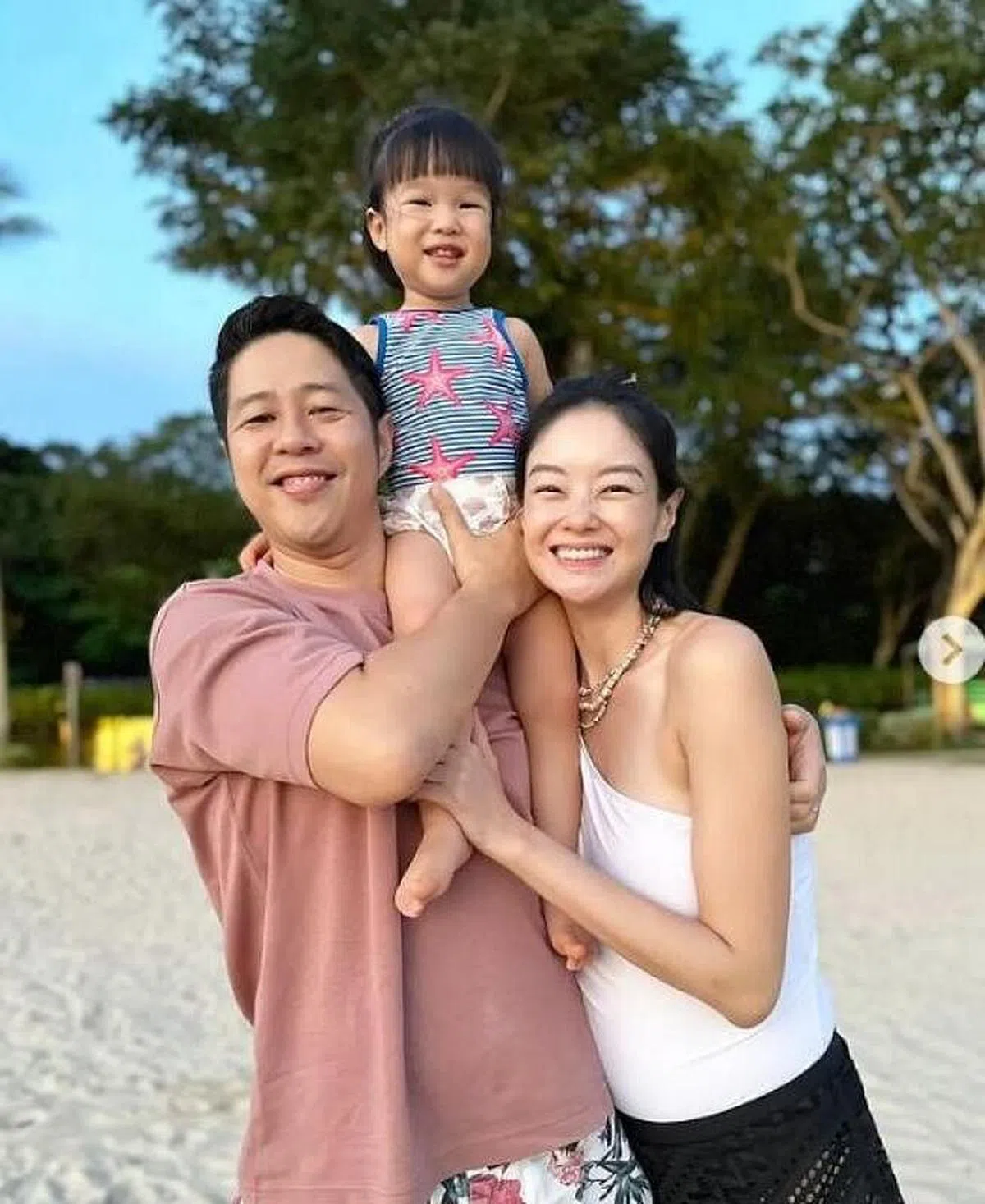 沈琳宸明年2月底将迎来二女儿，一家三口将变四口。（图片取自沈琳宸IG）