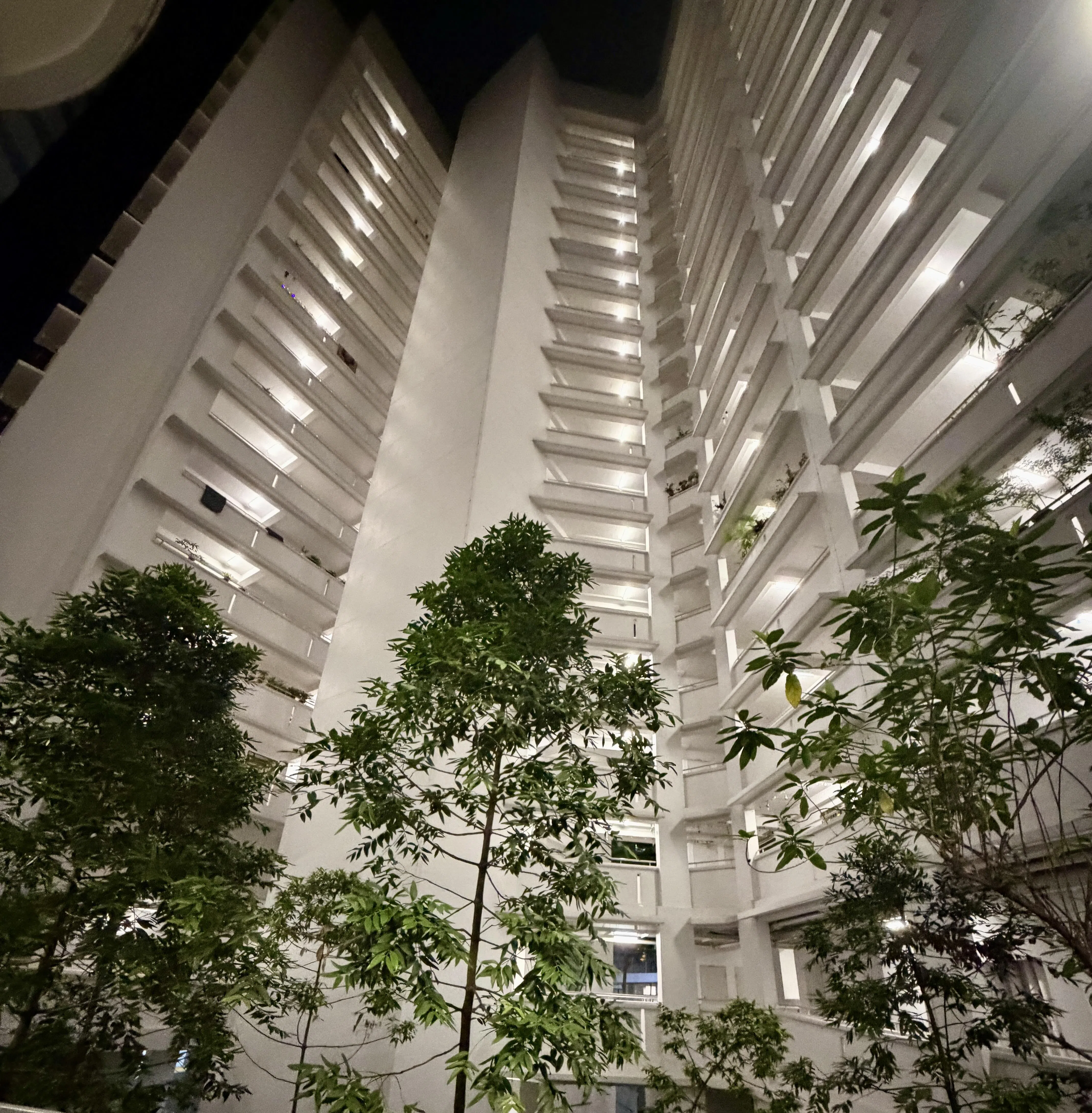 事发地点是在榜鹅通道一带的组屋。（曾美玲摄）